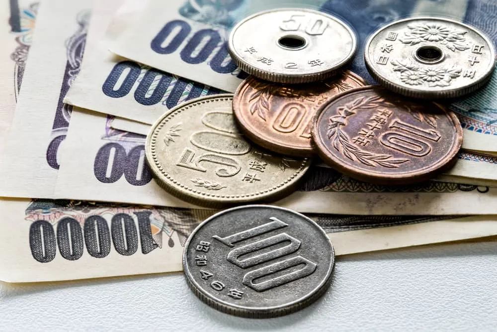 墓石の価格相場はいくら？費用の内訳・価格差が出る理由と安くするコツを解説