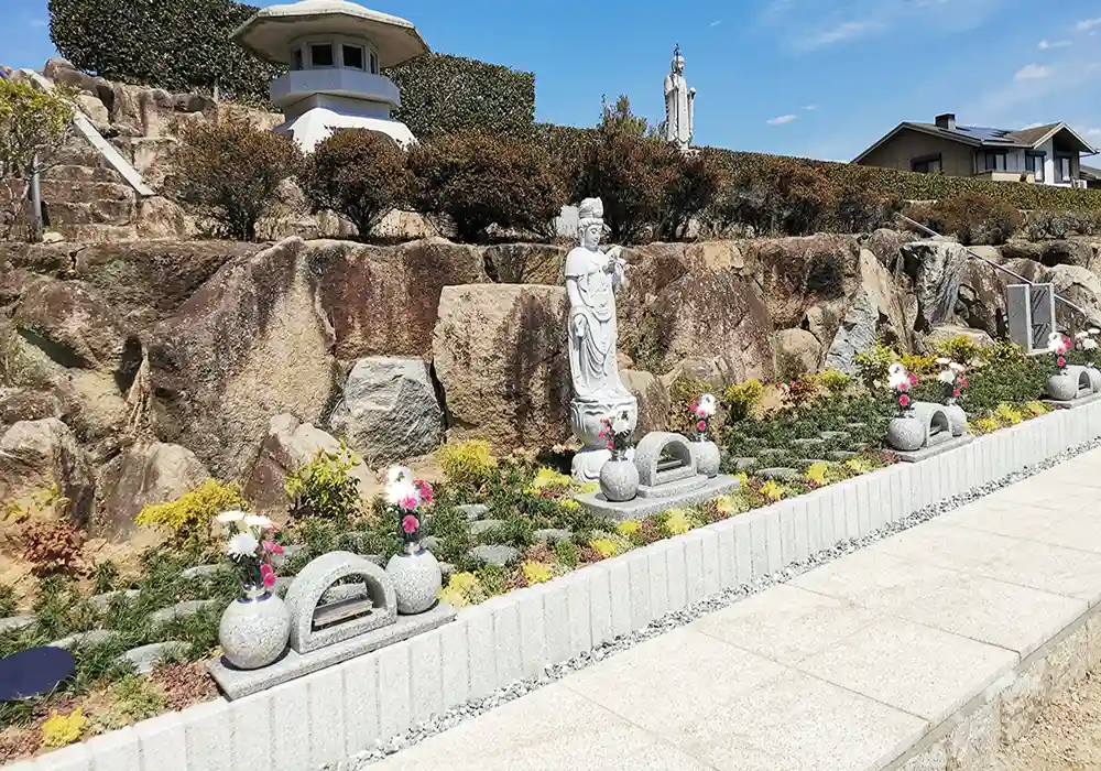 豊田保見さざんか樹木庭苑墓地