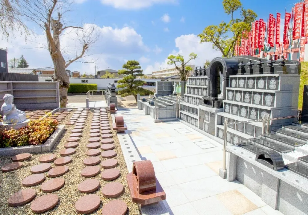 松吟寺(茨城県常陸大宮市)樹木葬・永代供養墓 全景