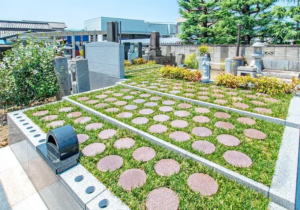 東泉寺(栃木市) 永代供養付樹木葬「自然想 やすらぎの風」